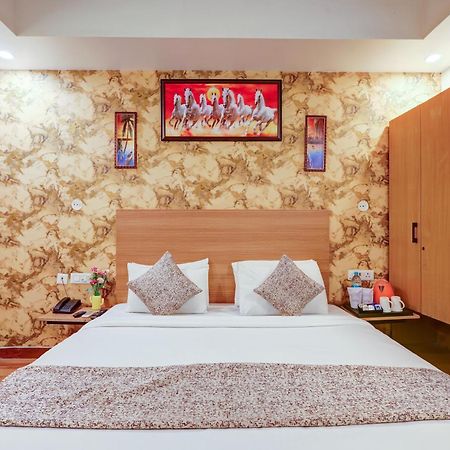 Hotel Red York By Byob Hotels Noida Extérieur photo