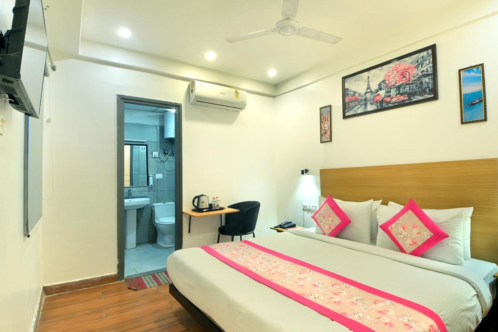 Hotel Red York By Byob Hotels Noida Extérieur photo
