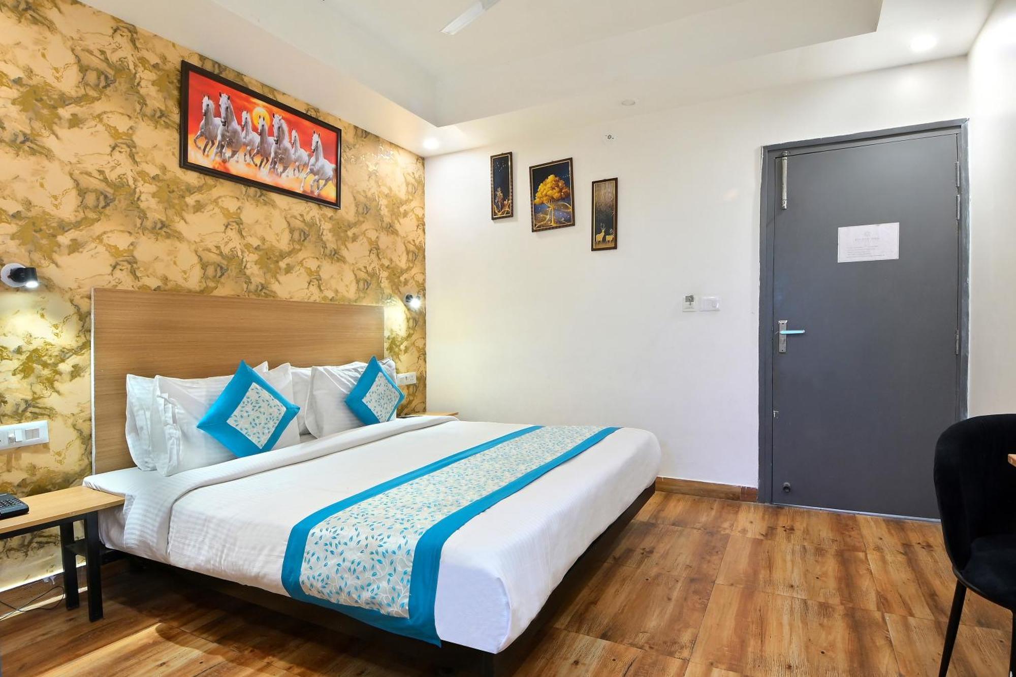 Hotel Red York By Byob Hotels Noida Extérieur photo