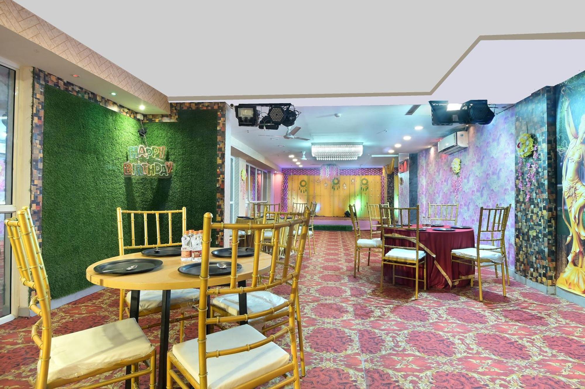 Hotel Red York By Byob Hotels Noida Extérieur photo