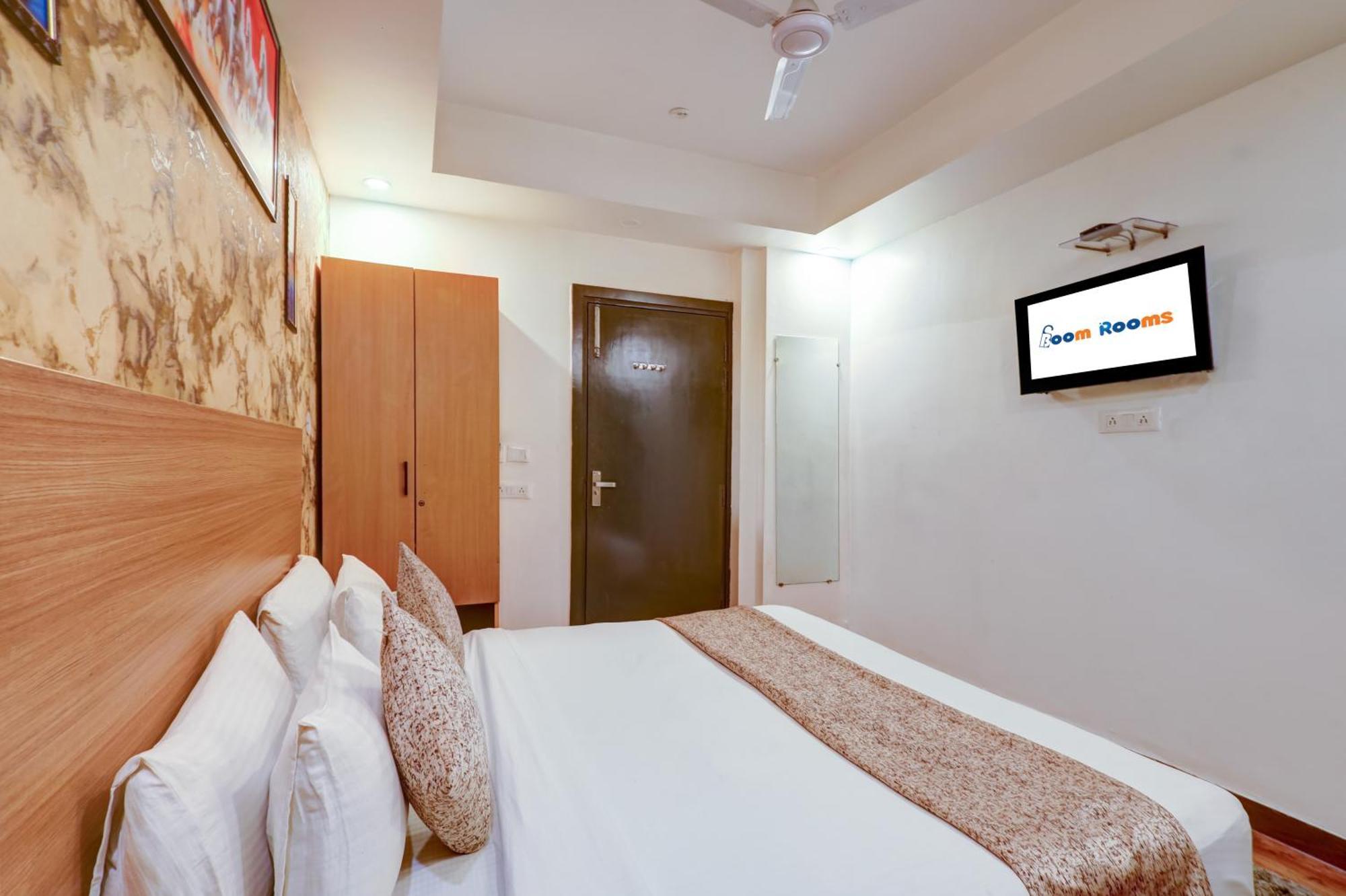 Hotel Red York By Byob Hotels Noida Extérieur photo