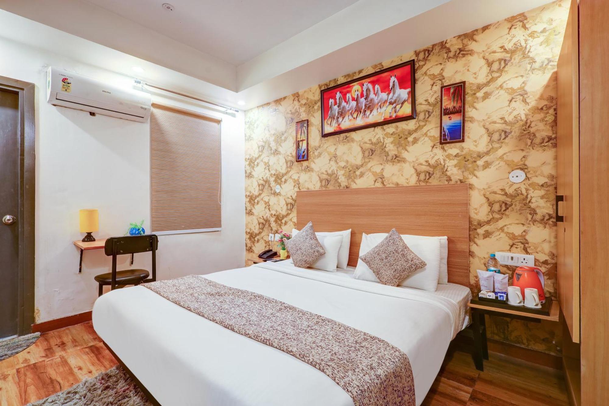 Hotel Red York By Byob Hotels Noida Extérieur photo