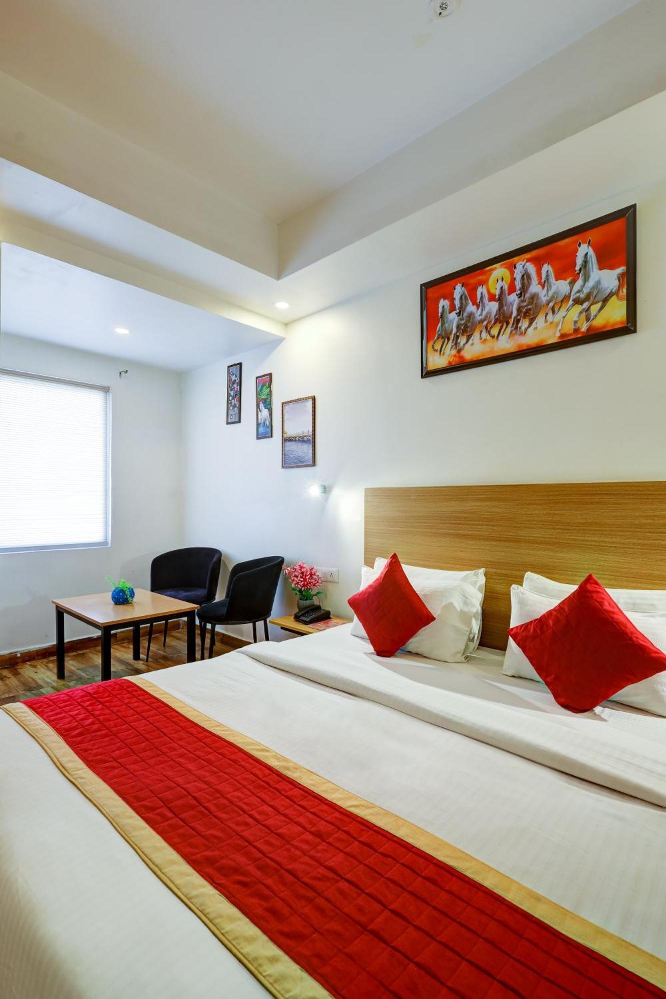 Hotel Red York By Byob Hotels Noida Extérieur photo