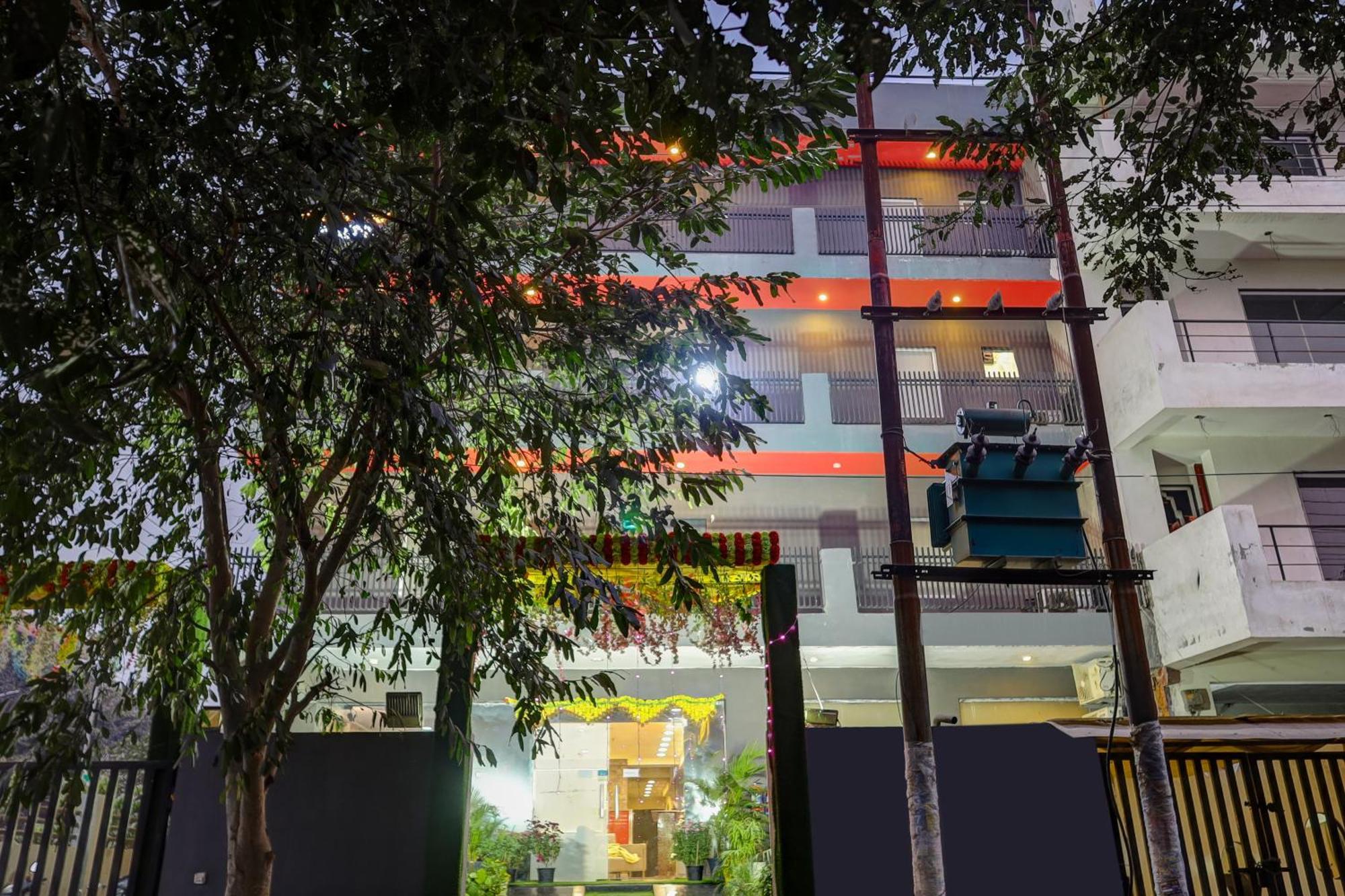 Hotel Red York By Byob Hotels Noida Extérieur photo