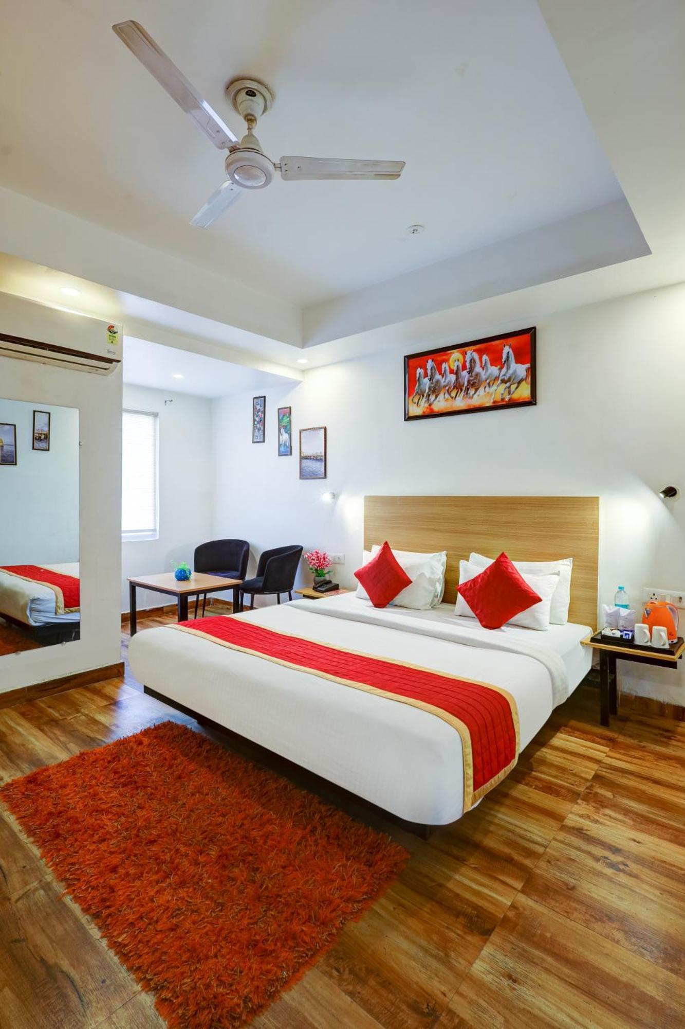 Hotel Red York By Byob Hotels Noida Extérieur photo